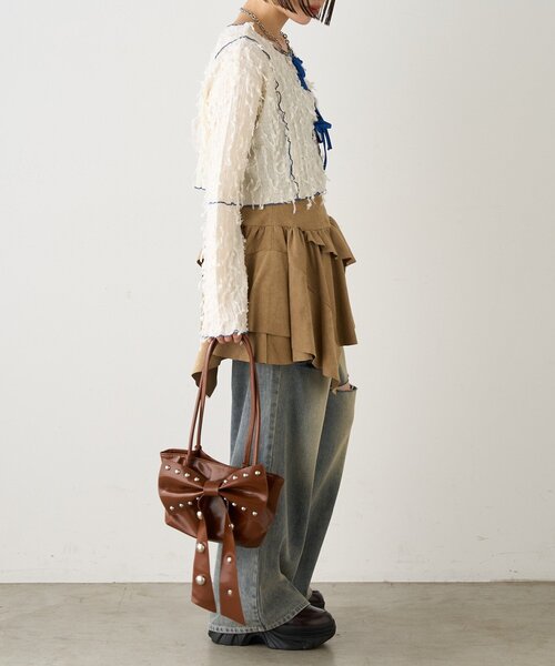 w closet(ダブルクローゼット)の「【25AW】配色メロウボレロブラウス(Tシャツ/カットソー・レディース・ブラック/ブルー/ベージュ/アイボリー/グリーン・FREE)」の16枚目の写真