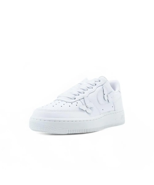 NIKE(ナイキ)の「W AIR FORCE 1 LO(スニーカー・レディース・ホワイト・23.0cm/23.5cm/24.0cm/24.5cm/25.0cm/22.5cm/26.0cm/25.5cm/28.0cm/27.5cm/26.5cm)」の6枚目の写真