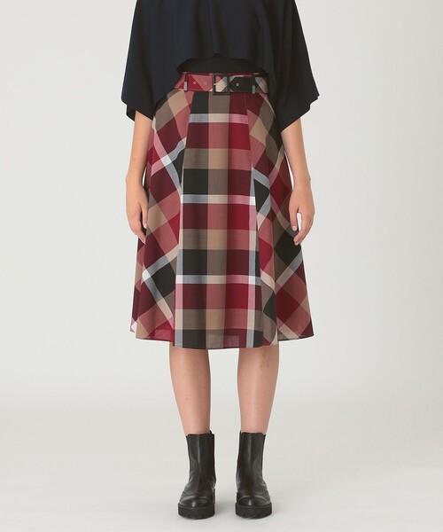 BLUE LABEL CRESTBRIDGE（ブルーレーベルクレストブリッジ）の