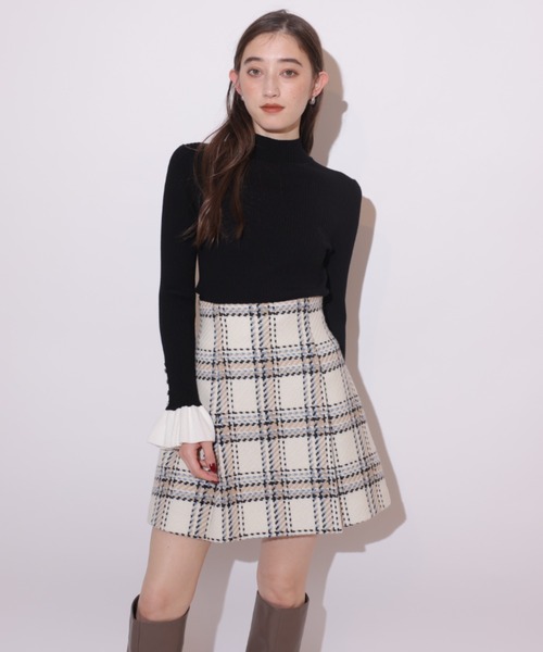 Rirandture(リランドチュール)の「フレアスリーブリブニット(ニット/セーター・レディース・レッド/ブラック/オフホワイト・2)」の16枚目の写真