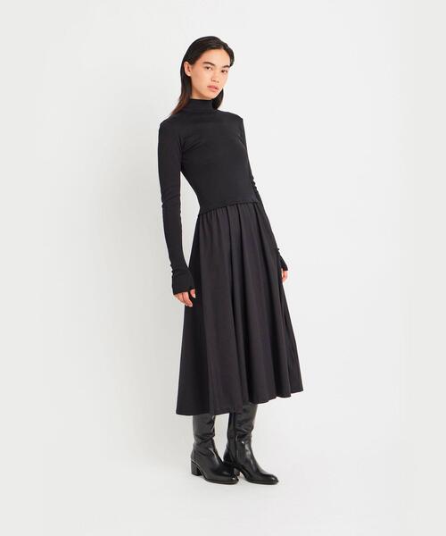 agnes b.（アニエスベー）の「コットン 長袖 ロング ワンピース ”Vian”（ワンピース・レディース・ブラック・1/2）」の2枚目の写真