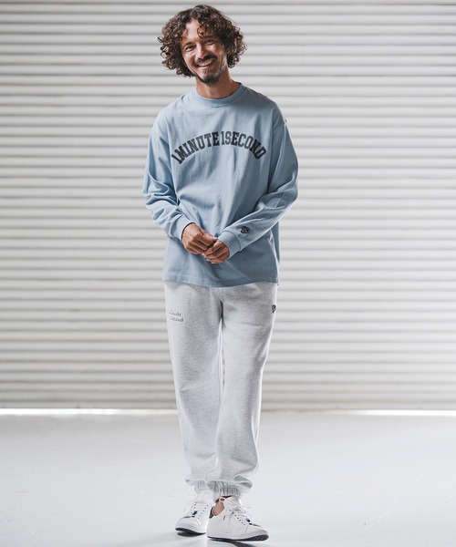1minute 1second（ワンミニットワンセカンド）の「mlt5441-big silhouette college logo long cut&sewn ロングスリーブTシャツ(1M25F350)（Tシャツ/カットソー・メンズ・ホワイト/ブルー系その他/ブラック/グレー系その他・XL/L/M）」の6枚目の写真