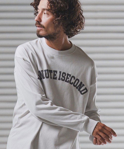 1minute 1second（ワンミニットワンセカンド）の「mlt5441-big silhouette college logo long cut&sewn ロングスリーブTシャツ(1M25F350)（Tシャツ/カットソー・メンズ・ホワイト/ブルー系その他/ブラック/グレー系その他・XL/L/M）」の13枚目の写真