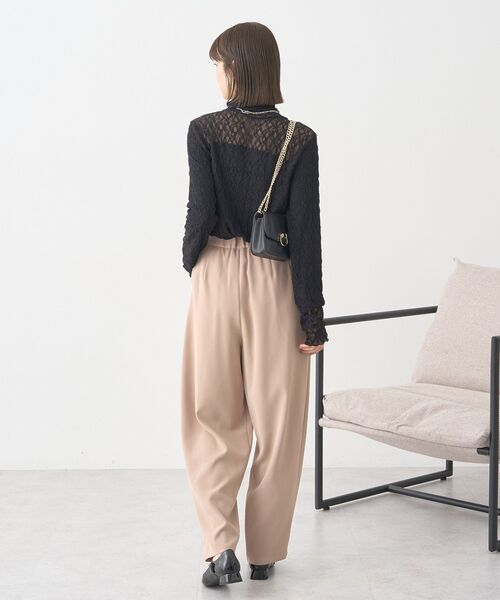 earth music&ecology（アースミュージックアンドエコロジー）の「【吸湿発熱】あったかフェミニンインナー（ハイネック）（Tシャツ/カットソー・レディース・ライトグレー/ブラック/ホワイト系その他2/オフホワイト・S/M）」の14枚目の写真