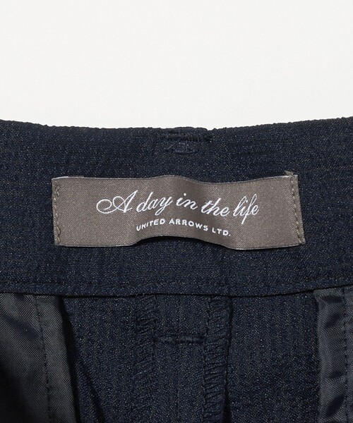 A DAY IN THE LIFE UNITED ARROWS(アデイインザライフユナイテッドアローズ)の「サッカー タック テーパードパンツ<A DAY IN THE LIFE>(その他パンツ・レディース・ダークグレー/モカ/ネイビー・36/38/40)」の19枚目の写真