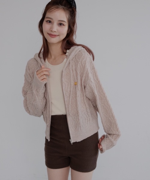 jumelle（ジュメロ）の「ケーブル編みZIPフーディー（パーカー・レディース・ベージュ/グレー・FREE）」の2枚目の写真