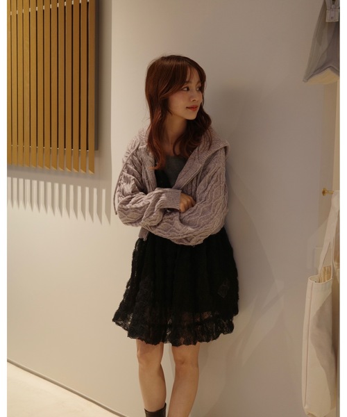 jumelle（ジュメロ）の「ケーブル編みZIPフーディー（パーカー・レディース・ベージュ/グレー・FREE）」の8枚目の写真