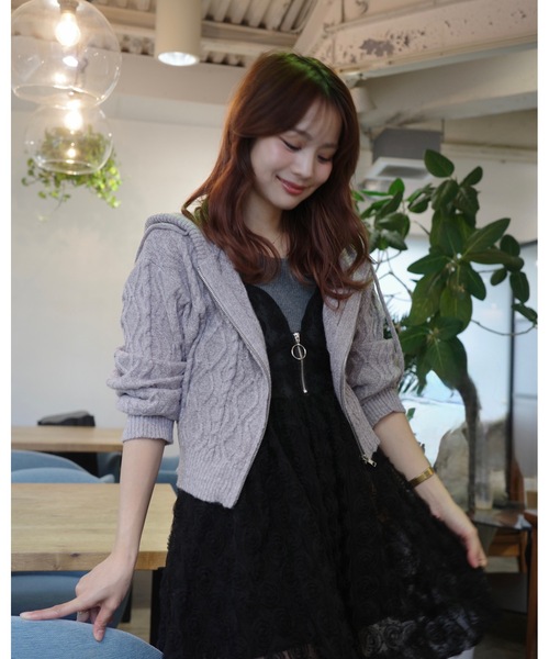 jumelle（ジュメロ）の「ケーブル編みZIPフーディー（パーカー・レディース・ベージュ/グレー・FREE）」の10枚目の写真