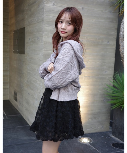 jumelle（ジュメロ）の「ケーブル編みZIPフーディー（パーカー・レディース・ベージュ/グレー・FREE）」の11枚目の写真