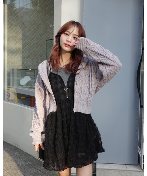 jumelle（ジュメロ）の「ケーブル編みZIPフーディー（パーカー・レディース・ベージュ/グレー・FREE）」の12枚目の写真