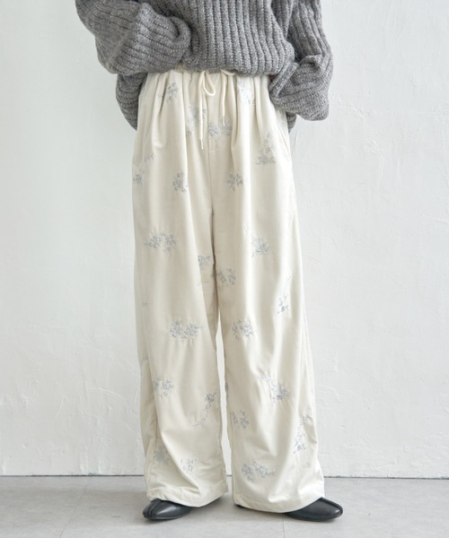 notch.(ノッチ)の「フラワーエンブロイダリーベロアパンツ(その他パンツ・レディース・ブラック/ブラウン/アイボリー・TM/M)」の11枚目の写真