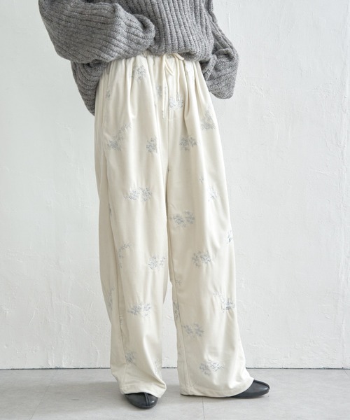 notch.(ノッチ)の「フラワーエンブロイダリーベロアパンツ(その他パンツ・レディース・ブラック/ブラウン/アイボリー・TM/M)」の12枚目の写真