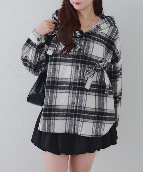 Another Branch olive des olive(アナザーブランチオリーブデオリーブ)の「リボン付チェックフードシャツ(シャツ/ブラウス・レディース・オフホワイト/ブラック/サックスブルー・FREE)」の6枚目の写真