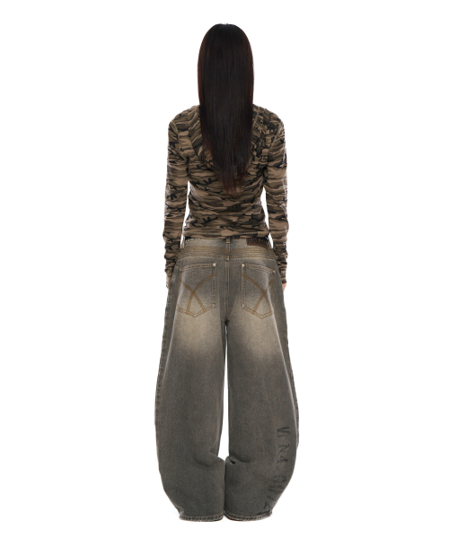 AAKAM(アーカム)の「Out Pocket Printed Denim Pants (Gray)(デニムパンツ・レディース・その他・1/2)」の6枚目の写真