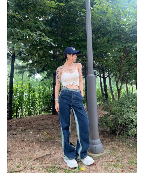 AVANDRESS(アバンドレス )の「Side-line Wide Pants INDIGO(デニムパンツ・レディース・その他・SMALL/MEDIUM/LARGE/X-LARGE)」の5枚目の写真