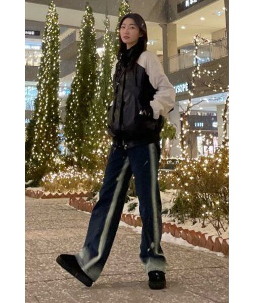AVANDRESS(アバンドレス )の「Side-line Wide Pants INDIGO(デニムパンツ・レディース・その他・SMALL/MEDIUM/LARGE/X-LARGE)」の9枚目の写真