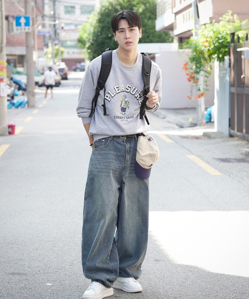 CHASECULT(チェイスカルト)の「共用キャラクターグラフィックスウェットシャツ-グレー(スウェット・メンズ・MD.Gray・90/100/95/105)」の6枚目の写真
