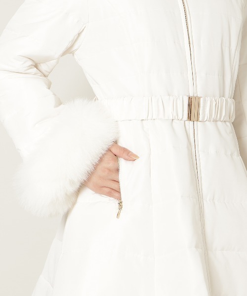WILLSELECTION（ウィルセレクション）の「フォックスファーキルティングフレアコート（その他アウター・レディース・ベージュ/オフホワイト/ブラック・SMALL/MEDIUM）」の8枚目の写真