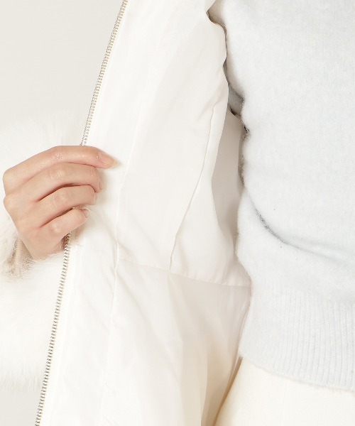 WILLSELECTION（ウィルセレクション）の「フォックスファーキルティングフレアコート（その他アウター・レディース・ベージュ/オフホワイト/ブラック・SMALL/MEDIUM）」の9枚目の写真