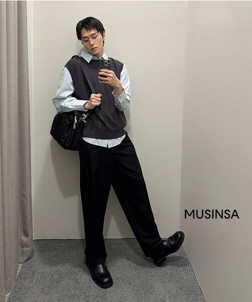 MUSINSA STANDARD（ムシンサスタンダード）の「ワンタックルーズテーパードヒドゥンバンディングスラックス[ブラック]（スラックス・メンズ・その他・40/38/42/36/34/32/30/31/33/26/27/28/29）」の2枚目の写真