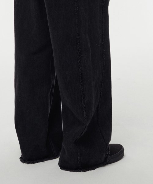 MUSINSA STANDARD WOMAN（ムシンサスタンダードウーマン）の「ウィメンズフレイサイドワイドデニムパンツ[ウォッシュドブラック]（デニムパンツ・レディース・その他・30/24/25/26/27/28/29）」の6枚目の写真