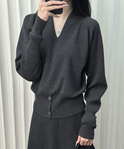 LOWO(ロワ)の「Vネック ニット 長袖 レディース プルオーバー 秋冬(ニット/セーター・レディース・ブラウン/ベージュ/ネイビー/チャコールグレー/アイボリー/ブラック・FREE)」の16枚目の写真