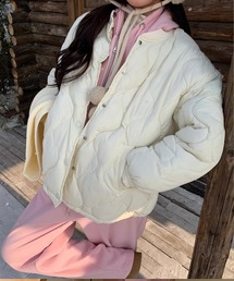 shopnikoniko（ショップニコニコ）の「ウェーブキルティング ノーカラー 中綿ブルゾン（ブルゾン）」