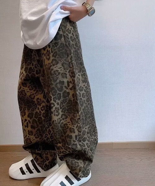 CREARE -LINO-（クレアーレリノ）の「レオパードワイドパンツ　【ユニセックス商品】（その他パンツ・メンズ・ベージュ系その他・MEDIUM）」の4枚目の写真