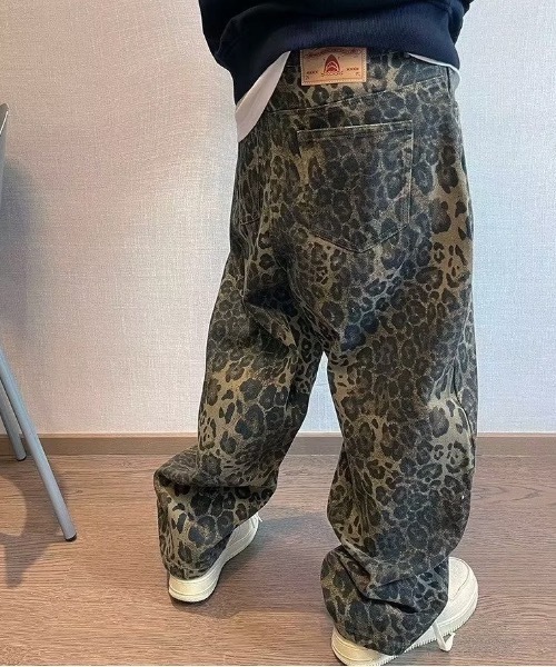 CREARE -LINO-（クレアーレリノ）の「レオパードワイドパンツ　【ユニセックス商品】（その他パンツ・メンズ・ベージュ系その他・MEDIUM）」の6枚目の写真