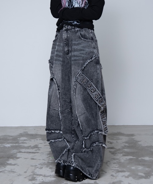 REFLEM（レフレム）の「『REFLEM/レフレム』バレルレッグワイドデニムパンツ（デニムパンツ・レディース・ブラック/グレー・M/L）」の21枚目の写真