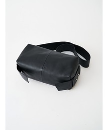 HIKA（ヒカ）の「【ONE. 】レザーBODYBAG（ボディバッグ/ウエストポーチ）」