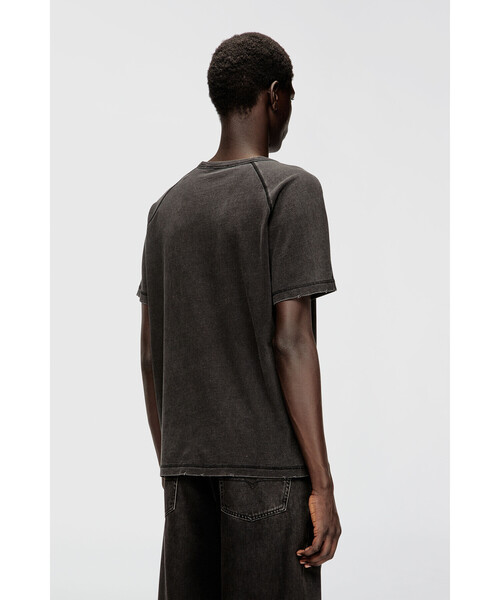 DIESEL(ディーゼル)の「メンズ Tシャツ T-ADJIND-NEW(Tシャツ/カットソー・メンズ・ブルー系その他/ブラック系その他・XXX-LARGE/LARGE/MEDIUM/SMALL/X-LARGE/XX-LARGE/X-SMALL)」の8枚目の写真