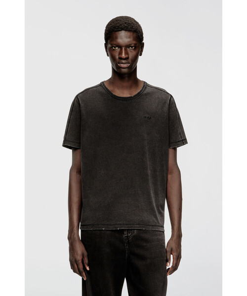 DIESEL(ディーゼル)の「メンズ Tシャツ T-ADJIND-NEW(Tシャツ/カットソー・メンズ・ブルー系その他/ブラック系その他・XXX-LARGE/LARGE/MEDIUM/SMALL/X-LARGE/XX-LARGE/X-SMALL)」の7枚目の写真