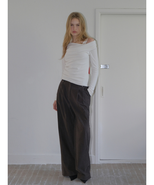 ETMON(エトモン)の「Cross-Over Drape T-Shirt, Cream(Tシャツ/カットソー・レディース・その他・F)」の2枚目の写真