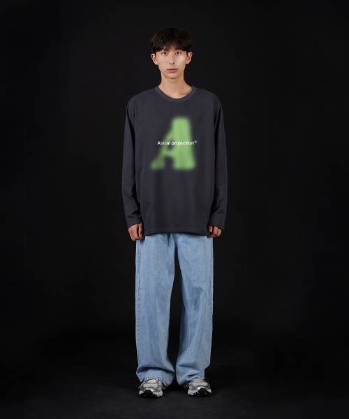 ASTRAL PROJECTION(アストラルプロジェクション)の「ビッグAオーバーサイズロングスリーブTシャツ_チャコール(Tシャツ/カットソー・メンズ・その他・LARGE/MEDIUM/X-LARGE)」の5枚目の写真