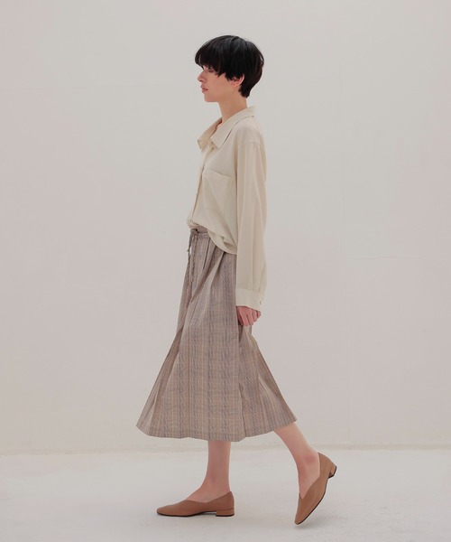 DRESSLAVE(ドレスレイブ)の「classic decine blouse(クラシックデシンブラウス)(シャツ/ブラウス・レディース・ブラック/ホワイト・38)」の8枚目の写真