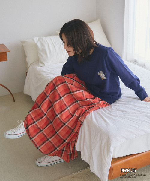 PEANUTS(ピーナッツ)の「【PEANUTS/ピーナッツ】SNOOPY and Teddy Bear刺繍デザイン裏起毛スウェットトレーナー(ニット/セーター・レディース・グリーン系その他/ネイビー/パープル・M/L/LL/3L)」の18枚目の写真