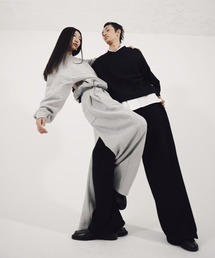 Chikashitsu +（チカシツプラス）の「【CS】cropped vneck sweat shirt / 【シーエス】クロップドブイネックスウェットシャツ（スウェット）」