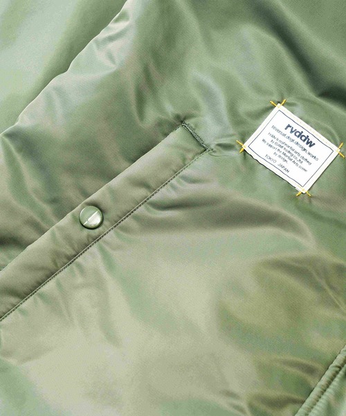 reversal.dogi.design.works(リバーサル・ドーギ・デザイン・ワークス)の「<reversal/リバーサル>SPACE rvddw BOA COACH JACKET(ナイロンジャケット・メンズ・オリーブ/ブラック・MEDIUM/LARGE/X-LARGE)」の3枚目の写真