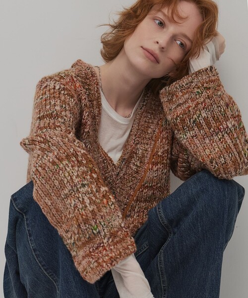 PUBLIC TOKYO(パブリックトウキョウ)の「ミックスカラーVネックニット(ニット/セーター・レディース・キャメル/ブルー・FREE)」の18枚目の写真