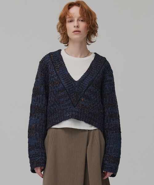 PUBLIC TOKYO(パブリックトウキョウ)の「ミックスカラーVネックニット(ニット/セーター・レディース・キャメル/ブルー・FREE)」の5枚目の写真