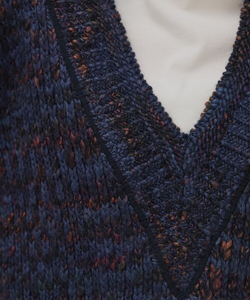 PUBLIC TOKYO(パブリックトウキョウ)の「ミックスカラーVネックニット(ニット/セーター・レディース・キャメル/ブルー・FREE)」の13枚目の写真