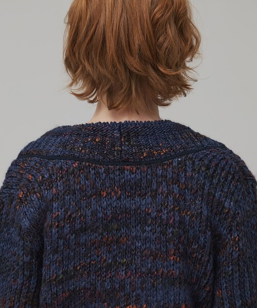 PUBLIC TOKYO(パブリックトウキョウ)の「ミックスカラーVネックニット(ニット/セーター・レディース・キャメル/ブルー・FREE)」の14枚目の写真