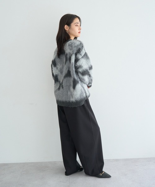 YECCA VECCA(イェッカヴェッカ)の「フラワー柄シャギーニット(ニット/セーター・レディース・ピンク/ブルー/チャコールグレー・FREE)」の11枚目の写真