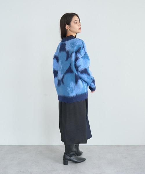 YECCA VECCA(イェッカヴェッカ)の「フラワー柄シャギーニット(ニット/セーター・レディース・ピンク/ブルー/チャコールグレー・FREE)」の21枚目の写真