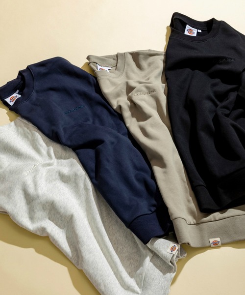 Dickies(ディッキーズ)の「エンブレム クルースウェット(スウェット・メンズ・ブラック/ヘザーグレー/ネイビー/ベージュ・MEDIUM/LARGE/X-LARGE)」の2枚目の写真