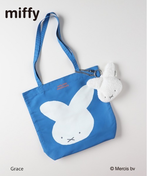 Right-on(ライトオン)の「【miffy】70周年限定 ボアポーチ内蔵 折りたたみエコバッグ (トートバッグ / コンパクト収納 / ギフト)(エコバッグ/サブバッグ・レディース・ブルー・ONE SIZE)」の1枚目の写真