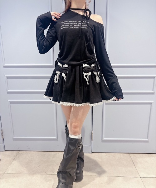 lilLilly(リルリリー)の「ワンショルレーストップス(Tシャツ/カットソー・レディース・ブラック/ホワイト/オレンジ・FREE)」の17枚目の写真