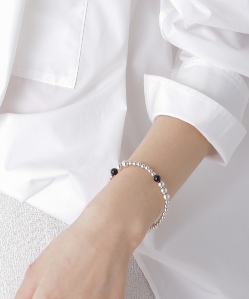 PHILIPPE AUDIBERT（フィリップ オーディベール）の「PHILIPPE AUDIBERT/Eunice bracelet Black（ブレスレット・レディース・ブラック・FREE）」の2枚目の写真