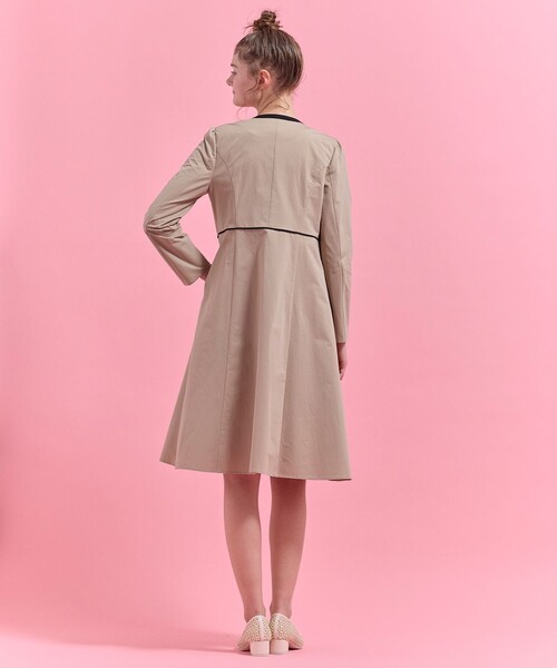 TOCCA(トッカ)の「BOW MELODY コート(ノーカラーコート・レディース・ベージュ系/ネイビー系5・0/2/4/6)」の8枚目の写真